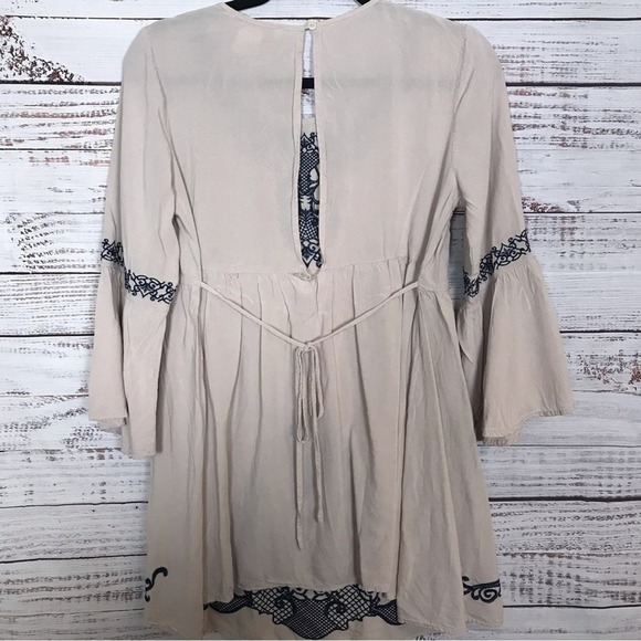 Flying Tomato Bell Sleeve Embroidered Boho Size Large Mini Dress - Picture 3 of 8